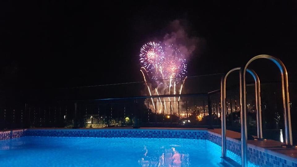 Sunshine Apartment With Private Pool And Parking Κότορ Εξωτερικό φωτογραφία