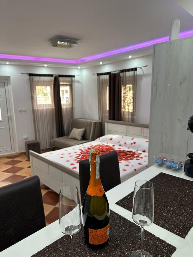 Sunshine Apartment With Private Pool And Parking Κότορ Εξωτερικό φωτογραφία