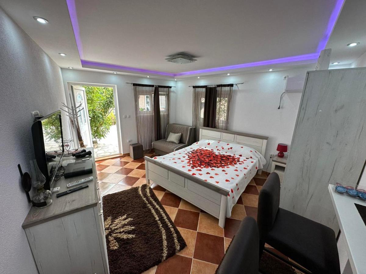 Sunshine Apartment With Private Pool And Parking Κότορ Εξωτερικό φωτογραφία