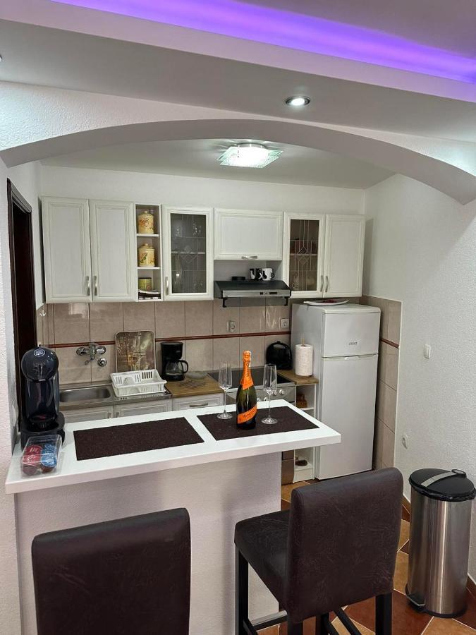 Sunshine Apartment With Private Pool And Parking Κότορ Εξωτερικό φωτογραφία