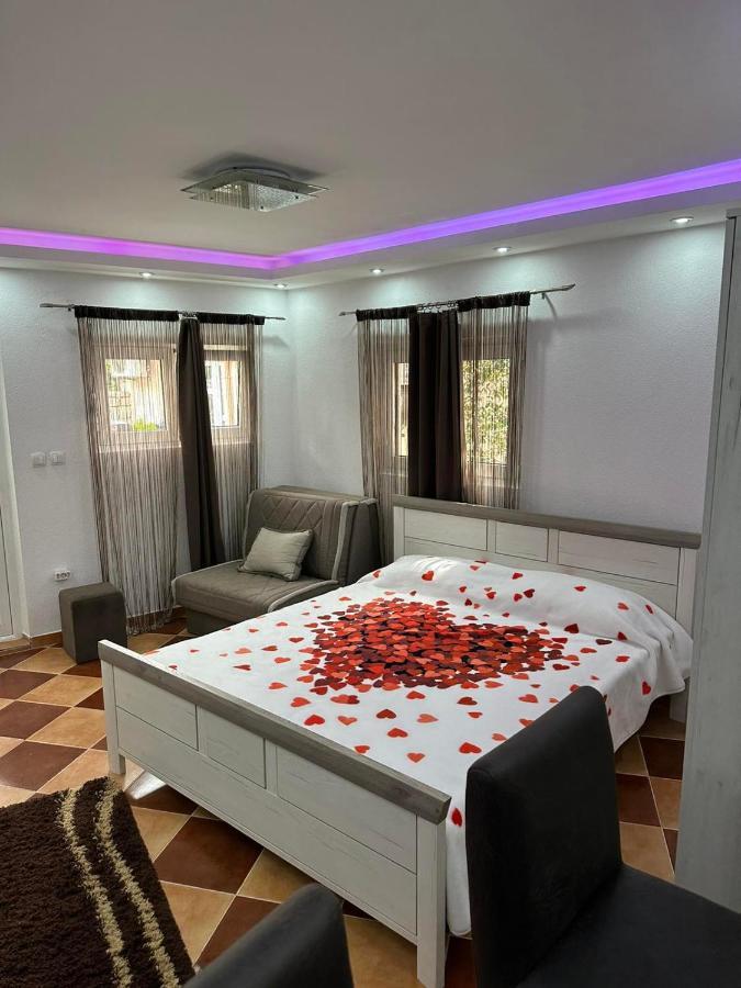 Sunshine Apartment With Private Pool And Parking Κότορ Εξωτερικό φωτογραφία